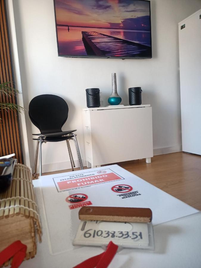 Sweet Home Benalmadena: Seaside Studio with Pools and Wi-Fi Exterior photo